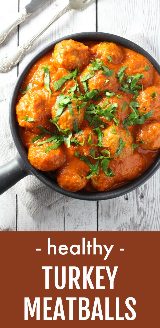 Healthy Turkey Meatballs in Sauce (Easy Recipe)