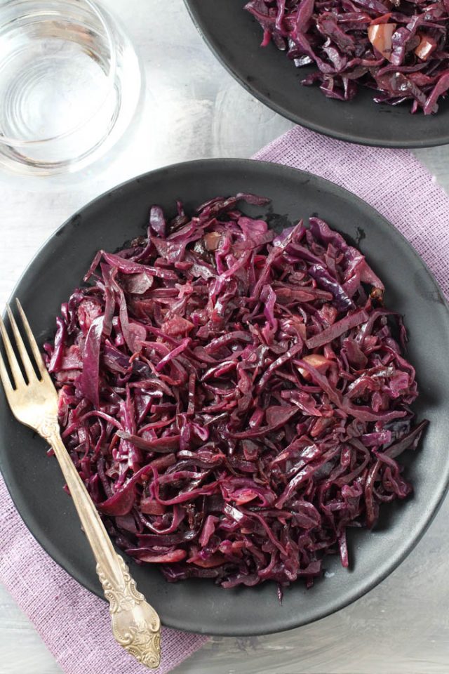 Braised German Red Cabbage Recipe (Rotkohl)