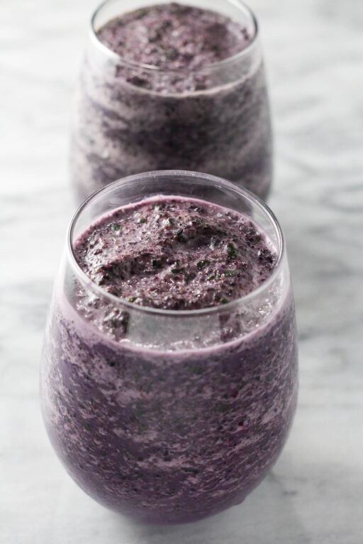 Blueberry Kale Smoothie (Healthy Recipe)