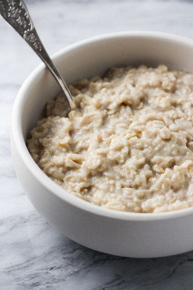 Applesauce Oatmeal Recipe (Quick & Easy)
