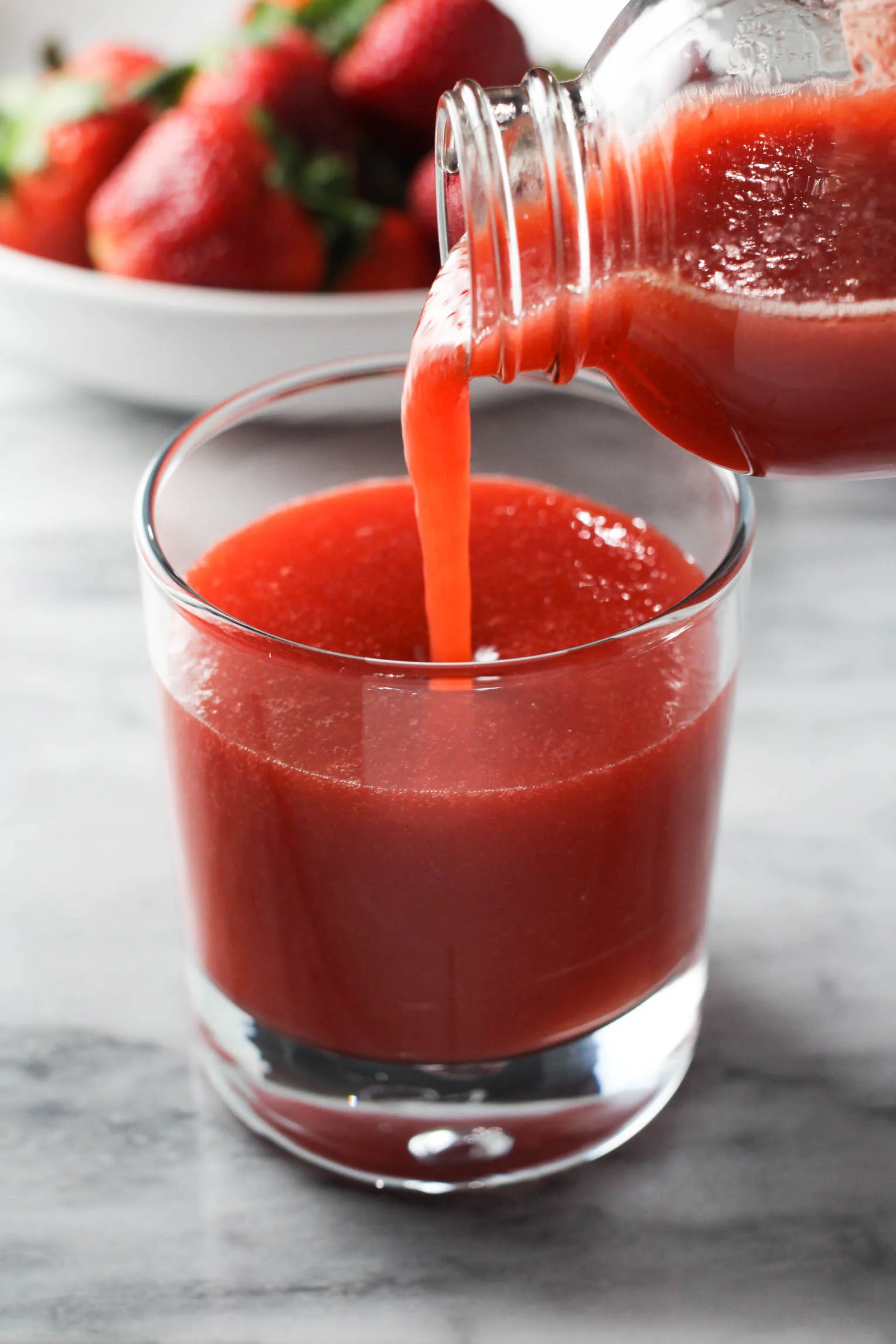 How to Make Strawberry Juice (Easy Recipe)