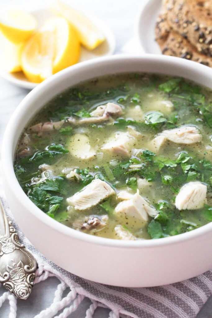 Chikchirtma in a bowl.