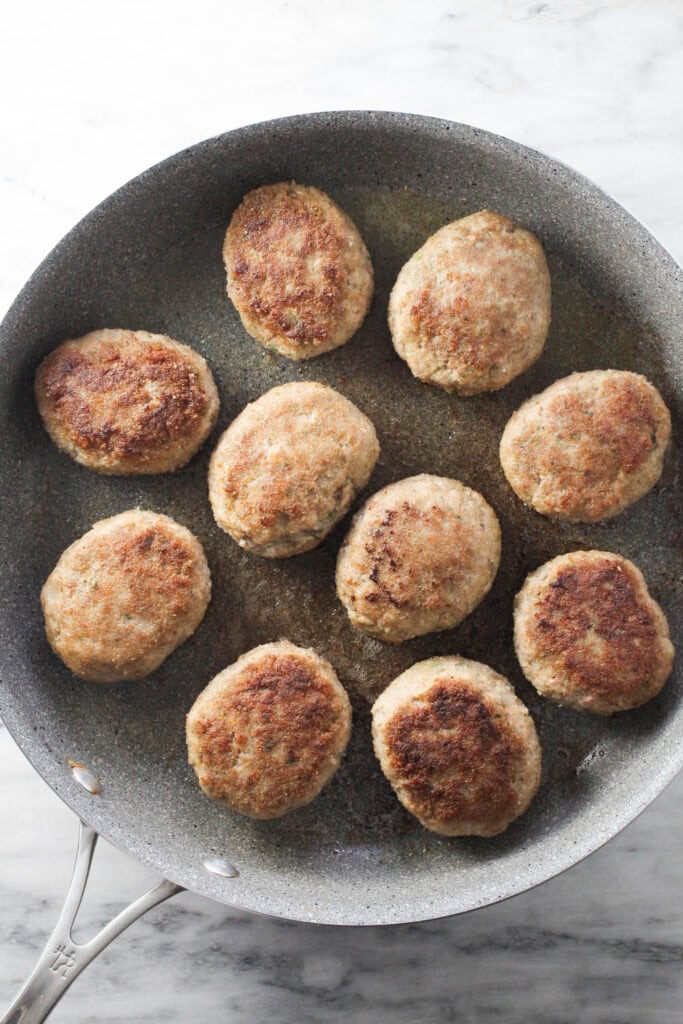 Frying Russian kotlety in a skillet until golden brown.